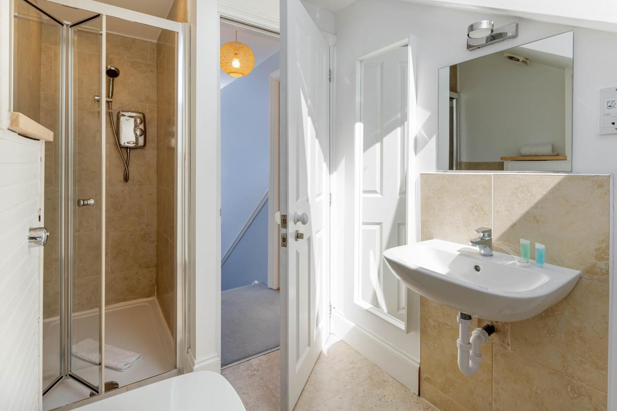 Air Host & Stay - Rockfield House - Sleeps 8 Liverpool Zewnętrze zdjęcie
